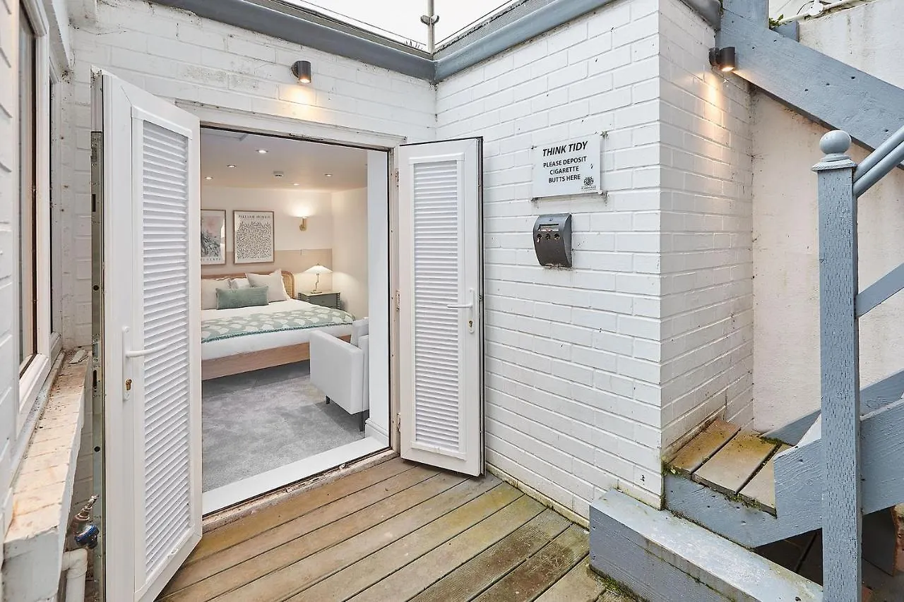 Host & Stay - Sundowner Scarborough